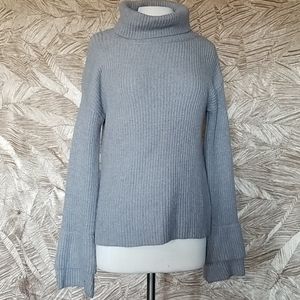 Philosophy turtleneck tiered sleeve  grey